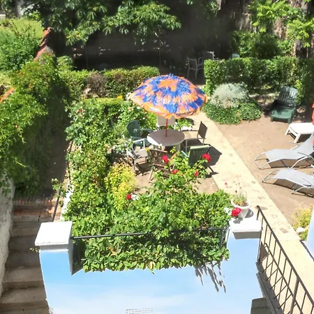 Confort à Néris-les-bains - 18 M² Avec Jardin Appartement Néris-les-Bains
