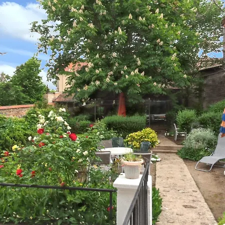 Confort à Néris-les-bains - 18 M² Avec Jardin Appartement