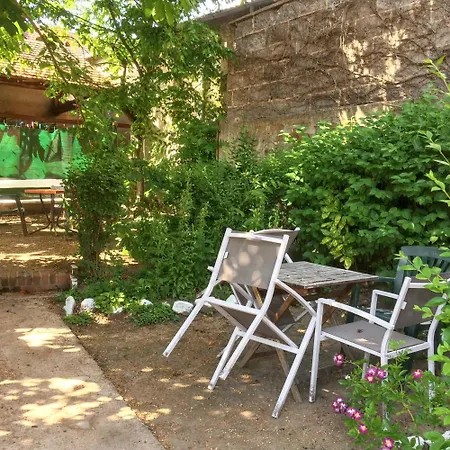 Confort à Néris-les-bains - 18 M² Avec Jardin *
