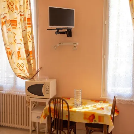 Apartament Confort A - 18 M² Avec Jardin Néris-les-Bains
